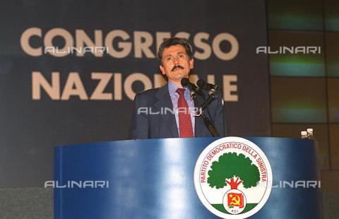 AAE-F-018186-0000 - The politician Massimo D'Alema during his speech to the National Congress of the PDS (Democratic Party of the Left) - Date of photography: 1995 - Brambatti, 1995 / © ANSA / Alinari Archives