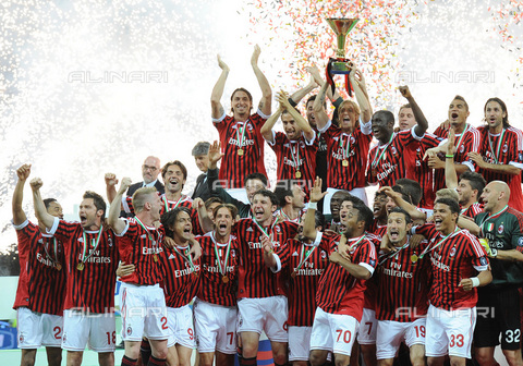 AAE-S-8A3BF3-58BE - The Milan players celebrating winning the league at the Giuseppe Meazza stadium in Milan - Date of photography: 14/05/2011 - Daniel Dal Zennaro, 2011 / © ANSA / Alinari Archives