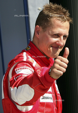 AAE-S-AA0625-2C5G - Michael Schumacher dopo aver ottenuto il secondo miglior tempo nella sessione di qualificazione per la pole position per la F1, Brianza - Data dello scatto: 09/09/2006 - Foto di Daniel Dal Zennaro, 2006 / © ANSA / Archivi Alinari