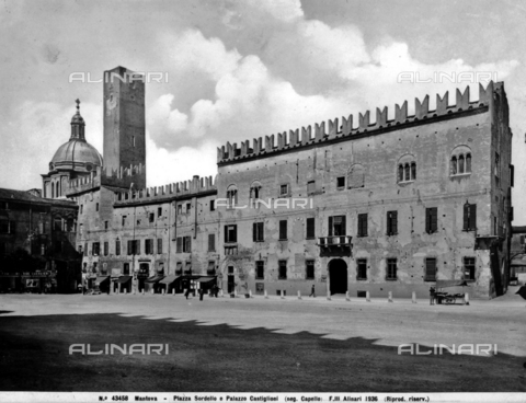 ACA-F-043458-0000 - View of Piazza Sordello and the faà§ade of Palazzo Castiglioni. The right side of the building is attached to Palazzo Guerrieri, rising above is the Gabbia Tower. - Date of photography: 1936. - Alinari Archives, Florence