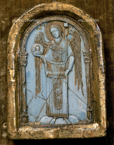 AGC-F-000614-0000 - Byzantine bas-relief, in ivory, of the Archangel Gabriel, in the Museo Bandini in Fiesole - Date of photography: 1992 - Alinari Archives, Florence