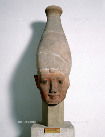AGC-F-001955-0000 - Reperto egizio raffigurante la testa di un re con la corona bianca dell'Alto Egitto, conservato nel Museo Egizio di Torino - Data dello scatto: 1995 - Archivi Alinari, Firenze
