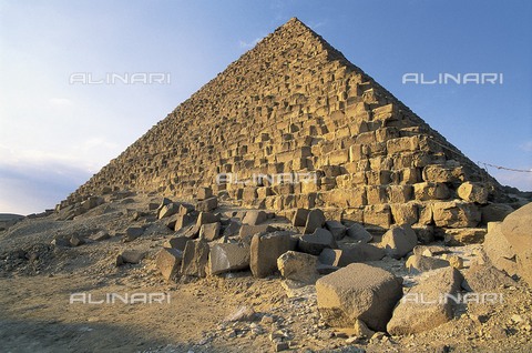 AIS-F-016534-0000 - Menkaure's Pyramid. EGYPT. GIZA. Giza. Menkaure's Pyramid. Egyptian art. Old Kingdom. Architecture. - Vannini / Iberfoto/Archivi Alinari