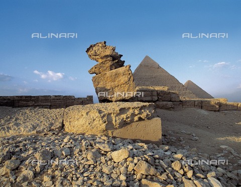 AIS-F-016537-0000 - EGYPT. GIZA. Giza. Pyramids of Khufu and Khafre. Egyptian art. Old Kingdom. Architecture. - Vannini / Iberfoto/Archivi Alinari