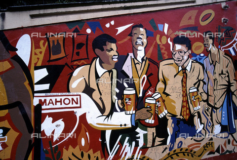 APN-F-028690-0000 - Maputo  Mozambique  2005. An advertisement for beer on a wall in Maputo. Mozambique is famous for this form of art  which began appearing on walls of Maputo buildings following independence in 1975. Art  murals  beer  advertisement.Athol Rheeder/South - AfriLife / Africamediaonline/Alinari Archives, Florence