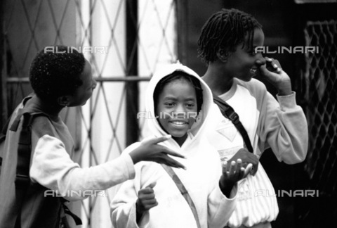 APN-F-028714-0000 - Maputo  Mozambique  2005. Local children. Children.Athol Rheeder/South - AfriLife / Africamediaonline/Archivi Alinari, Firenze