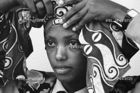 APN-F-031398-0000 - Rwnda  Kigali  2004. Rwandan woman.Athol Rheeder/South - AfriLife / Africamediaonline/Alinari Archives, Florence