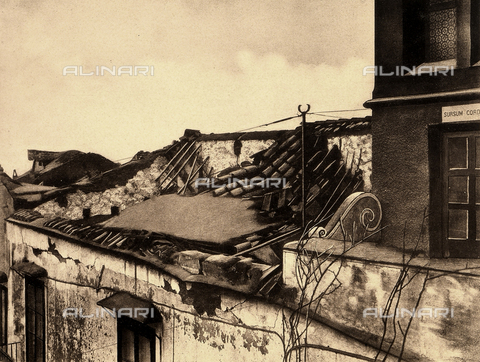 AVQ-A-000007-0030 - A roof partially destroyed by lava in the town of Ottaviano. - Date of photography: 1906 - Alinari Archives, Florence