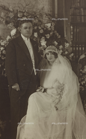 AVQ-A-000059-0163 - Portrait of a marriage - Date of photography: 1925 - Alinari Archives, Florence