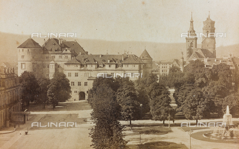 AVQ-A-000109-0003 - View of the Schlossplatz in Stuttgart - Date of photography: 1890 ca. - Alinari Archives, Florence