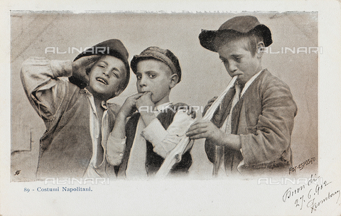 AVQ-A-000216-0057 - Portrait of three children, postcard - Date of photography: 1902 - Alinari Archives, Florence