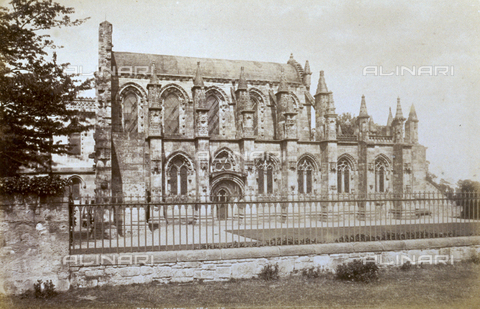 AVQ-A-000223-0048 - The Gothic Rosslyn Chapel in the vicinity of Edinburgh - Date of photography: 1860-1880 ca. - Alinari Archives, Florence