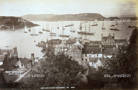 AVQ-A-000223-0064 - View of the Bay of Oban with boats at mooring - Date of photography: 1860-1880 ca. - Alinari Archives, Florence