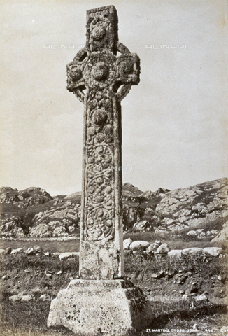 AVQ-A-000223-0066 - Close up of the Celtic Cross of St. Martin in Iona - Date of photography: 1860-1880 ca. - Alinari Archives, Florence