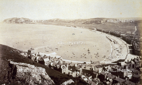 AVQ-A-000223-0087 - Panorama of Llandudno bay taken from the headland of Great Orme, Wales - Date of photography: 1870-1888 ca. - Alinari Archives, Florence