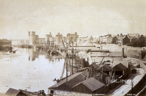 AVQ-A-000223-0095 - Panorama of the town of Caernarvon in Northern Wales - Date of photography: 1860-1880 ca. - Alinari Archives, Florence