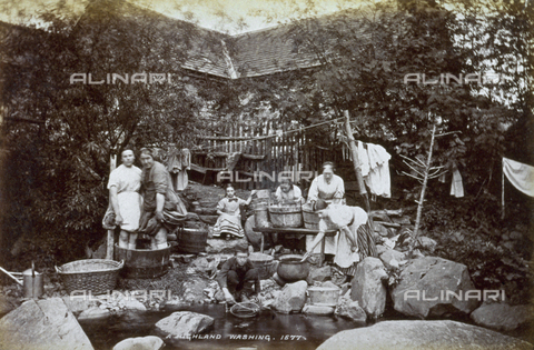 AVQ-A-000223-0112 - Scotch washerwomen washing clothes on the banks of a stream - Date of photography: 1860-1880 ca. - Alinari Archives, Florence