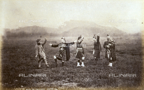 AVQ-A-000223-0113 - A group of Scotchmen in traditional attire dancing a typical Scottish dance - Date of photography: 1870-1880 ca. - Alinari Archives, Florence