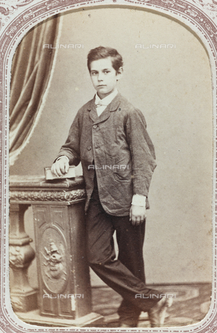 AVQ-A-000288-0041 - Portrait of a child, carte de visite; the support contains the indication "Tomaso Rapallino, son of Bianca De Ferrari in Rapallino" - Date of photography: 1870-1890 - Alinari Archives, Florence