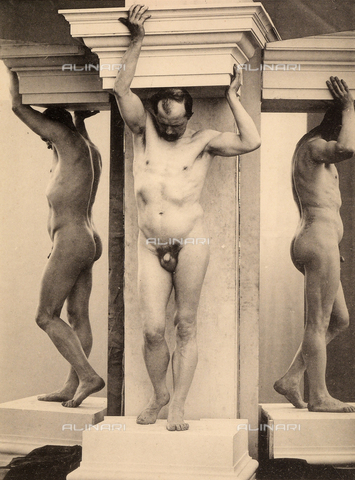 AVQ-A-000438-0063 - Nudo maschile in forma di cariatide - Data dello scatto: 1925 ca. - Archivi Alinari, Firenze