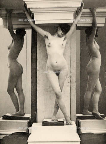 AVQ-A-000438-0080 - Nudo femminile in forma di cariatide - Data dello scatto: 1925 ca. - Archivi Alinari, Firenze