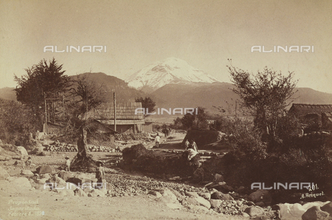 AVQ-A-000480-0012 - Village at the foot of the volcano Popocatepetl, near Mexico Ameca-Meca - Date of photography: 06/02/1896 - Alinari Archives, Florence