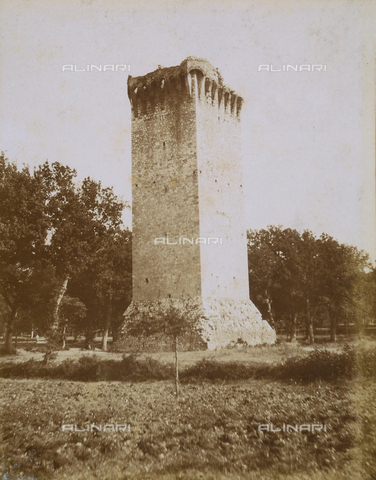 AVQ-A-000921-0023 - The tower of Matigge, near Trevi - Date of photography: 1899 - Gabba Raccolta Acquisto / Alinari Archives, Florence
