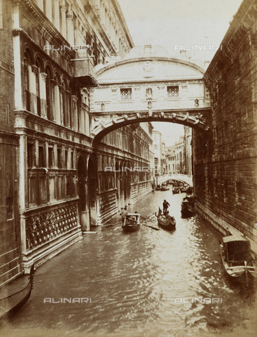 AVQ-A-000921-0067 - View of the Ponte dei Sospiri, Venice - Date of photography: 1898-1899 - Gabba Raccolta Acquisto / Alinari Archives, Florence