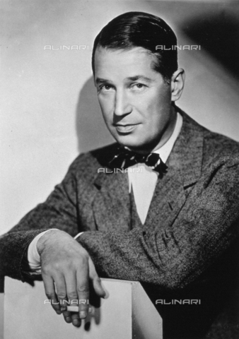 AVQ-A-000938-0064 - Half-length portrait of the celebrated French movie actor Maurice Chevalier - Date of photography: 1930-1940 ca. - Verchi Marialieta Collection / Alinari Archives, Florence