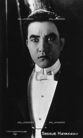 AVQ-A-000938-0066 - Ritratto a mezzo busto dell'attore cinematografico Sessue Hayakawa - Data dello scatto: 1920-1930 ca. - Verchi Marialieta Collezione / Archivi Alinari, Firenze