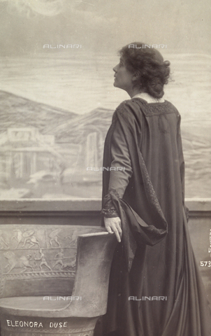 AVQ-A-000949-0056 - Ritratto di Eleonora Duse - Data dello scatto: 1891-1895 ca. - Archivi Alinari, Firenze