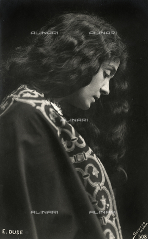 AVQ-A-000949-0070 - Portrait of the Italian Eleonora Duse (1858-1924) - Date of photography: 1895 ca. - Alinari Archives, Florence