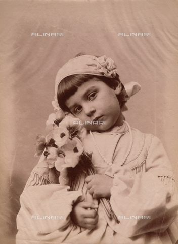 AVQ-A-001055-0009 - Paolina Alinari (daughter of Vittorio) - Date of photography: 1900 ca. - Alinari Archives, Florence
