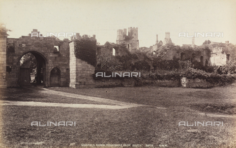 AVQ-A-001077-0048 - The Castle of Wingfield Manor in Derbyshire, Great Britain - Date of photography: 1890 ca. - Alinari Archives, Florence