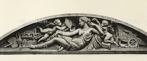 AVQ-A-001263-0011 - The decorative furnishings of the Nouveau Louvre and the Palace des Tuileries, Paris: carving of a frieze on a southern wing altar depicting Venus at a mirror - Date of photography: 1855 ca. - Alinari Archives, Florence