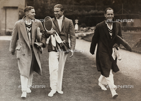 AVQ-A-001414-0010 - Students of the University of Cambridge tennis tournament - Date of photography: 1925 ca. - Alinari Archives, Florence