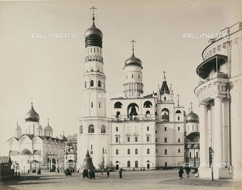 AVQ-A-001446-0004 - 'Souvenir de Moscou'. Annunciation Cathedral and the bell tower of Ivan IV in Moscow - Date of photography: 1880 ca. - Alinari Archives, Florence