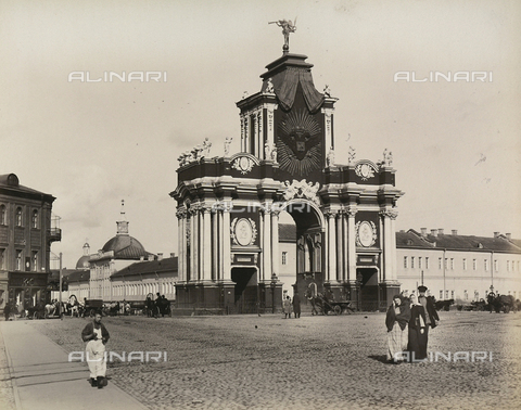AVQ-A-001446-0018 - Red Gate in Moscow - Date of photography: 1880 ca. - Alinari Archives, Florence