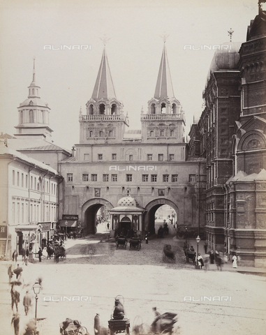 AVQ-A-001446-0023 - A triumphal gate in Moscow - Date of photography: 1880 ca. - Alinari Archives, Florence
