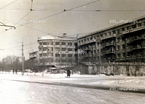 AVQ-A-001479-0063 - A street in Juzovka (Stalino) during the Russian campaign of 1942-43 - Date of photography: 01-03/1943 - Alinari Archives, Florence