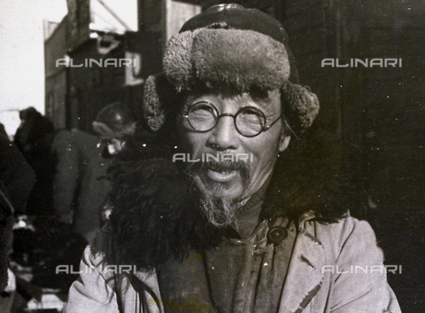 AVQ-A-001479-0085 - Half-length portrait of an elderly Russian of Mongolian ethnic group taken by an Italian soldier in the offensive campaign of 1942-43 - Date of photography: 02-03/1943 - Alinari Archives, Florence