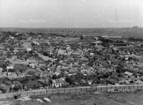 AVQ-A-001479-0112 - Panorama of a town in a level area of Russia - Date of photography: 1942-1943 - Alinari Archives, Florence