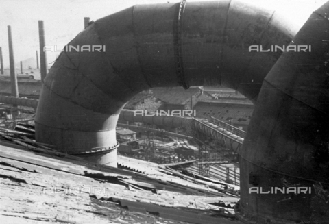 AVQ-A-001479-0124 - Massive conduits of a Russian factory photographed by an Italian soldier during the offensive campaign of 1942-43 - Date of photography: 03/1943 - Alinari Archives, Florence