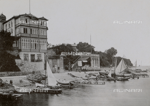 AVQ-A-001501-0109 - "Reisebilder (Photo Travel) - Richard Schmidt ": built of the island of Rà¼gen in the Baltic Sea - Sassnitz: Strand - Date of photography: 23/06/1897 - Alinari Archives, Florence