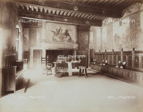AVQ-A-001553-0013 - The judgment hall of the castle at Issogne, Valle d'Aosta - Date of photography: 1878-1882 ca. - Alinari Archives, Florence
