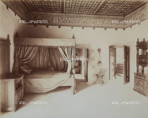 AVQ-A-001553-0016 - The room of the knights of St. Maurice in the castle at Issogne, Valle d'Aosta - Date of photography: 1878-1882 ca. - Alinari Archives, Florence