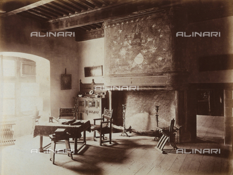 AVQ-A-001553-0018 - Renato di Challant's room, in the castle at Issogne, Valle d'Aosta - Date of photography: 1878-1882 ca. - Alinari Archives, Florence
