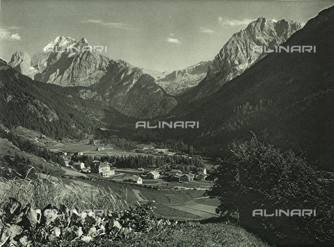 AVQ-A-001889-0020 - The town of Canazie in the Dolomites - Date of photography: 1925-1930 ca. - Alinari Archives, Florence