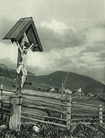 AVQ-A-001889-0052 - Shrine at Puesteria near Brunico - Date of photography: 1925-1930 ca. - Alinari Archives, Florence