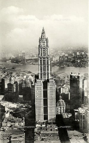 AVQ-A-001988-0005 - Woolworth Building, New York - Date of photography: 1940 ca. - Alinari Archives, Florence